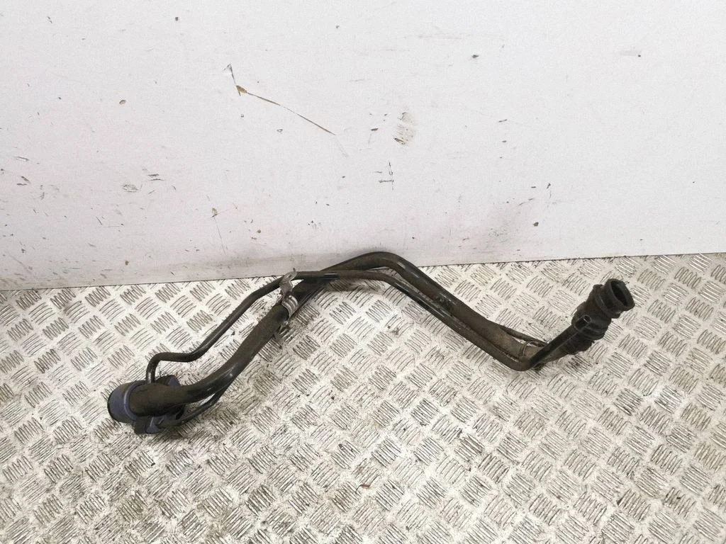 Fuel tank filler neck pipe