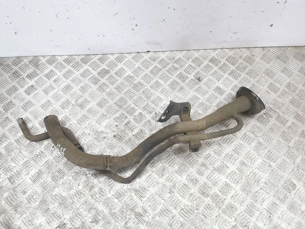 Fuel tank filler neck pipe