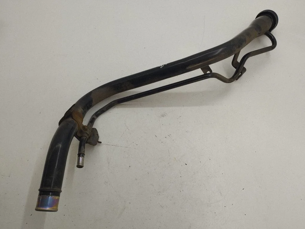Fuel tank filler neck pipe