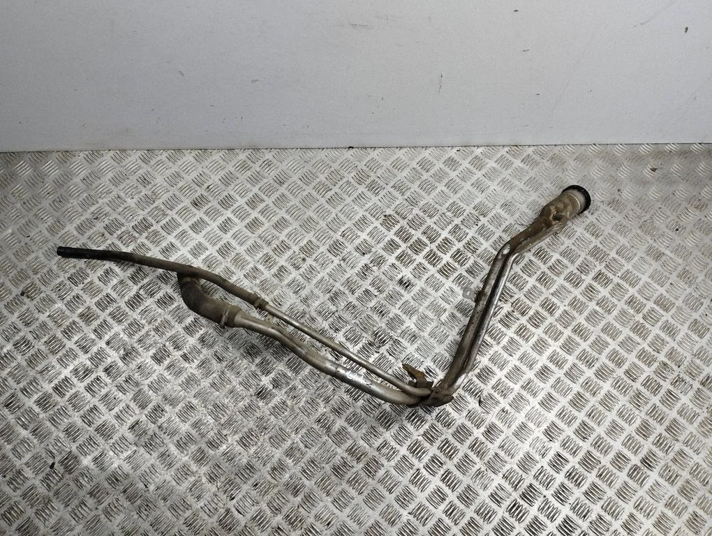 Fuel tank filler neck pipe