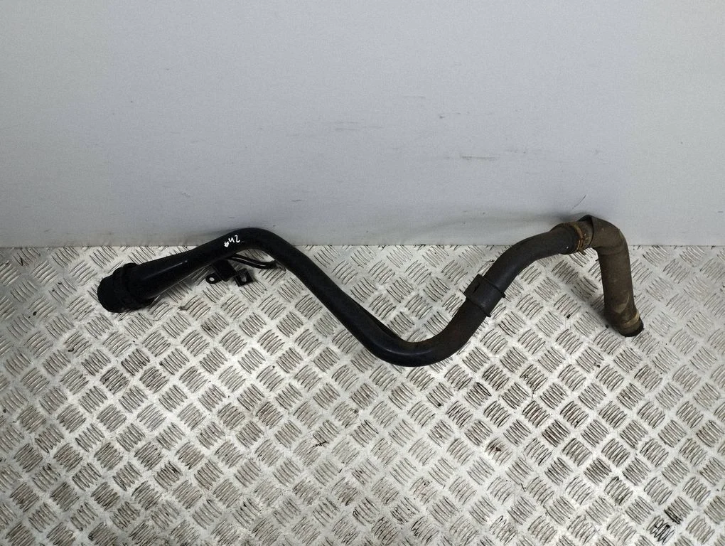 Fuel tank filler neck pipe
