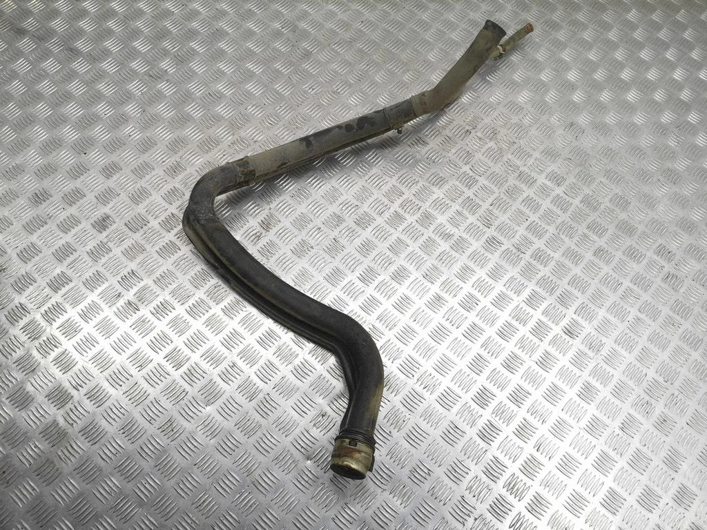 Fuel tank filler neck pipe