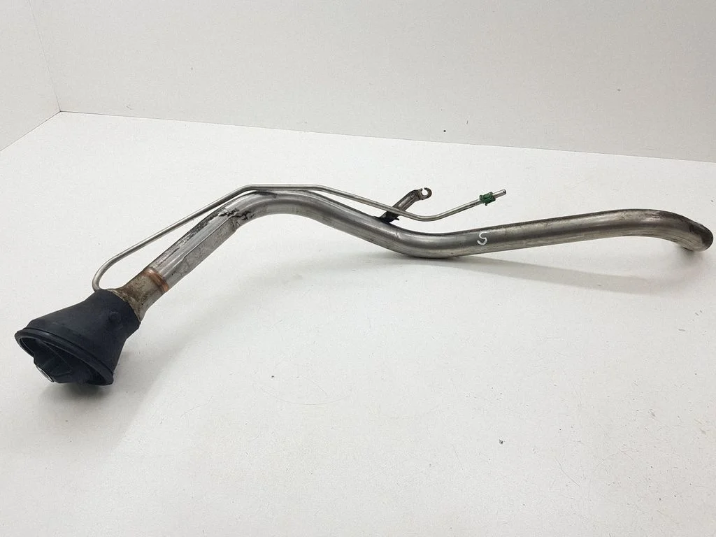 Fuel tank filler neck pipe 04726505AA