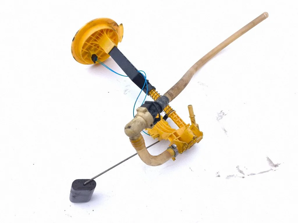 Fuel level sensor 68140318AC