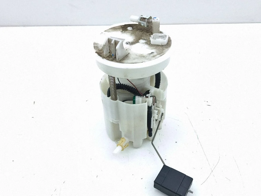 In-tank fuel pump 42021CA000