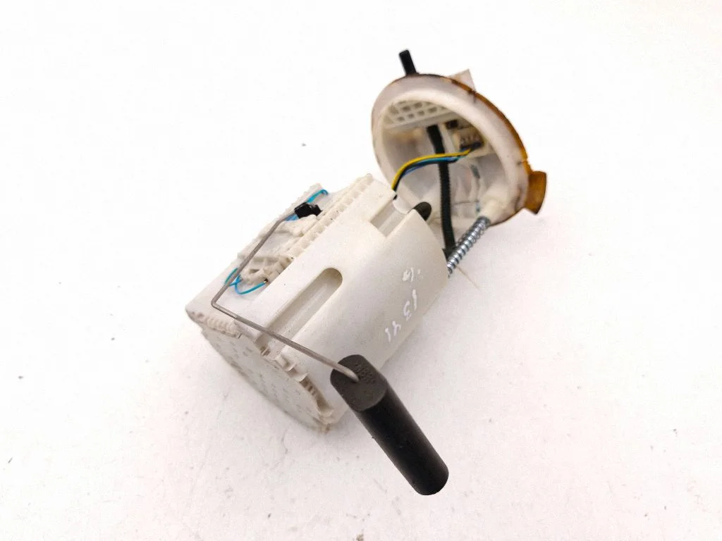In-tank fuel pump 05273969AB