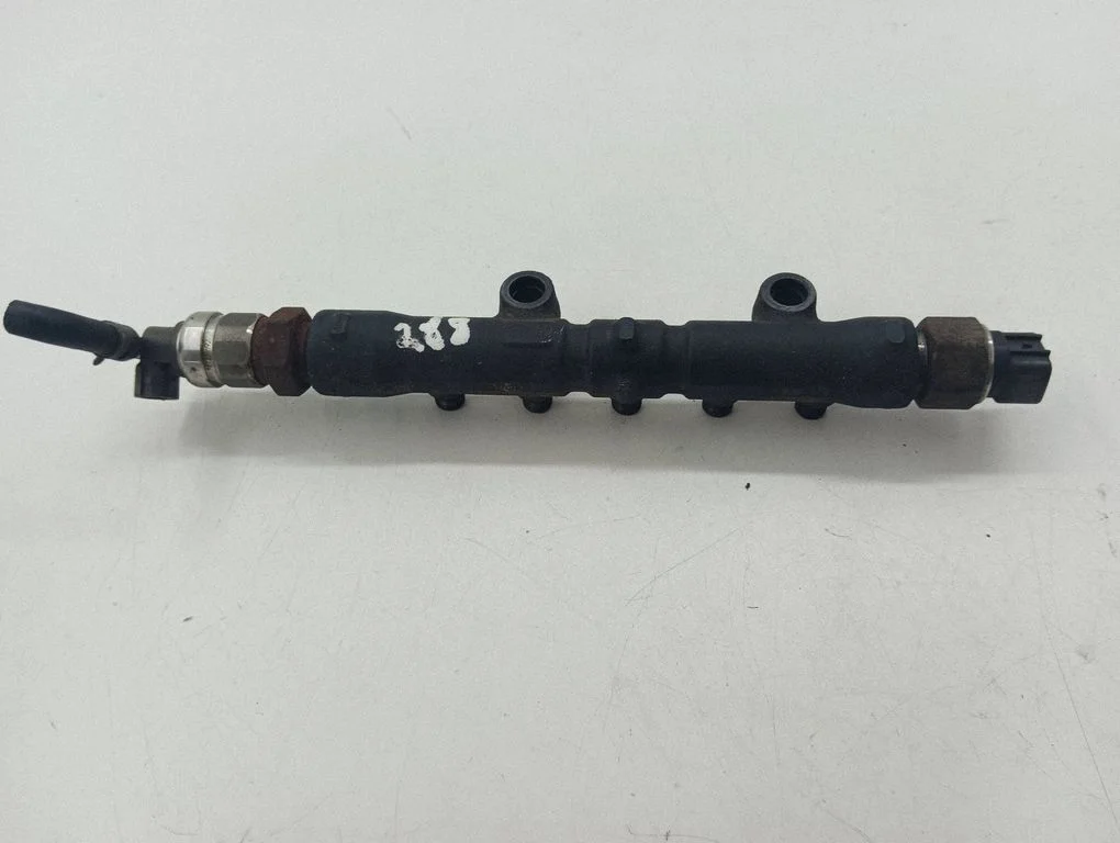 Fuel main line pipe NF009692