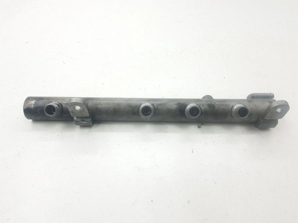 Fuel main line pipe A6420700495004