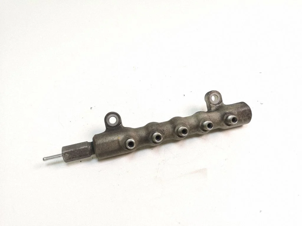 Fuel main line pipe