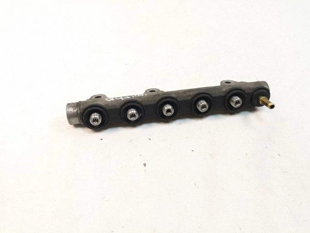 Fuel main line pipe 0445214207