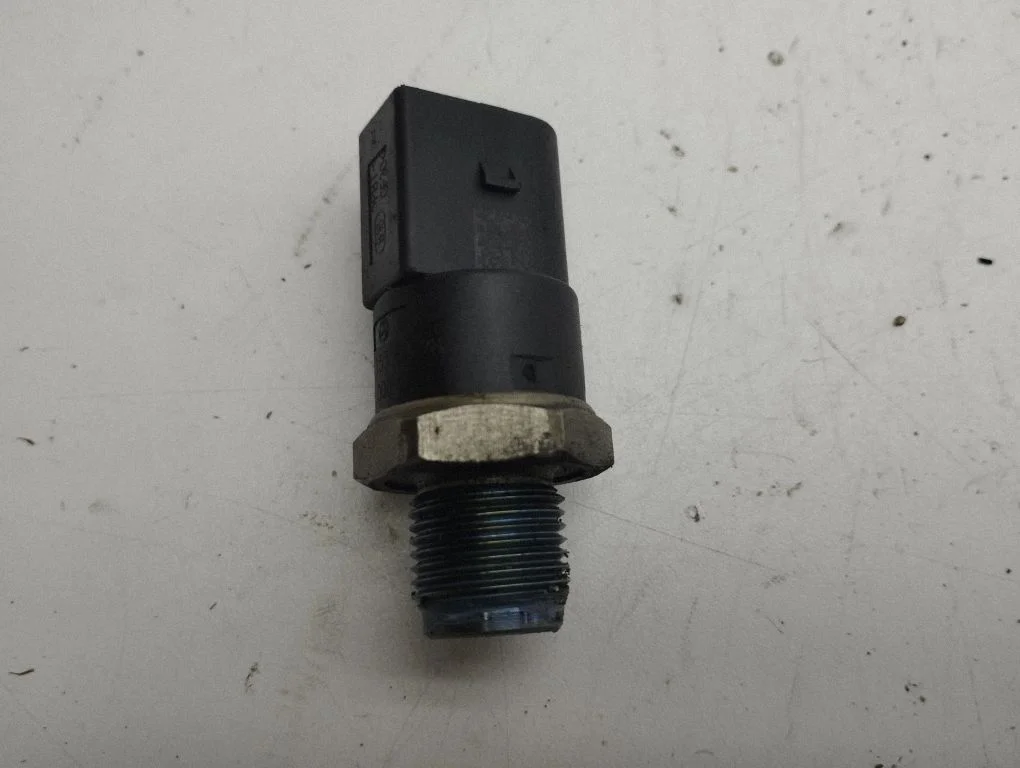 Fuel pressure sensor A0041536728