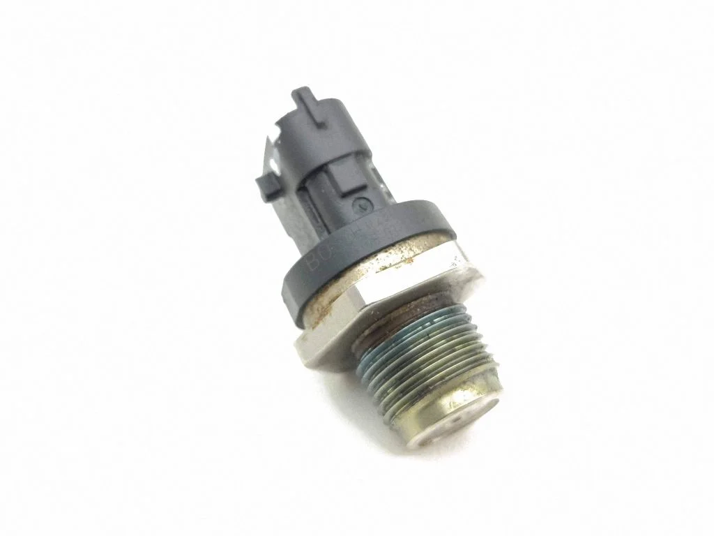 Kütuse rõhuandur 0281002950
