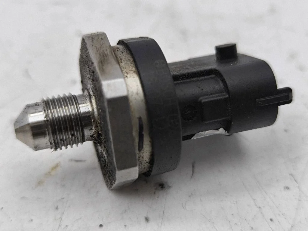 Fuel pressure sensor 0261545124