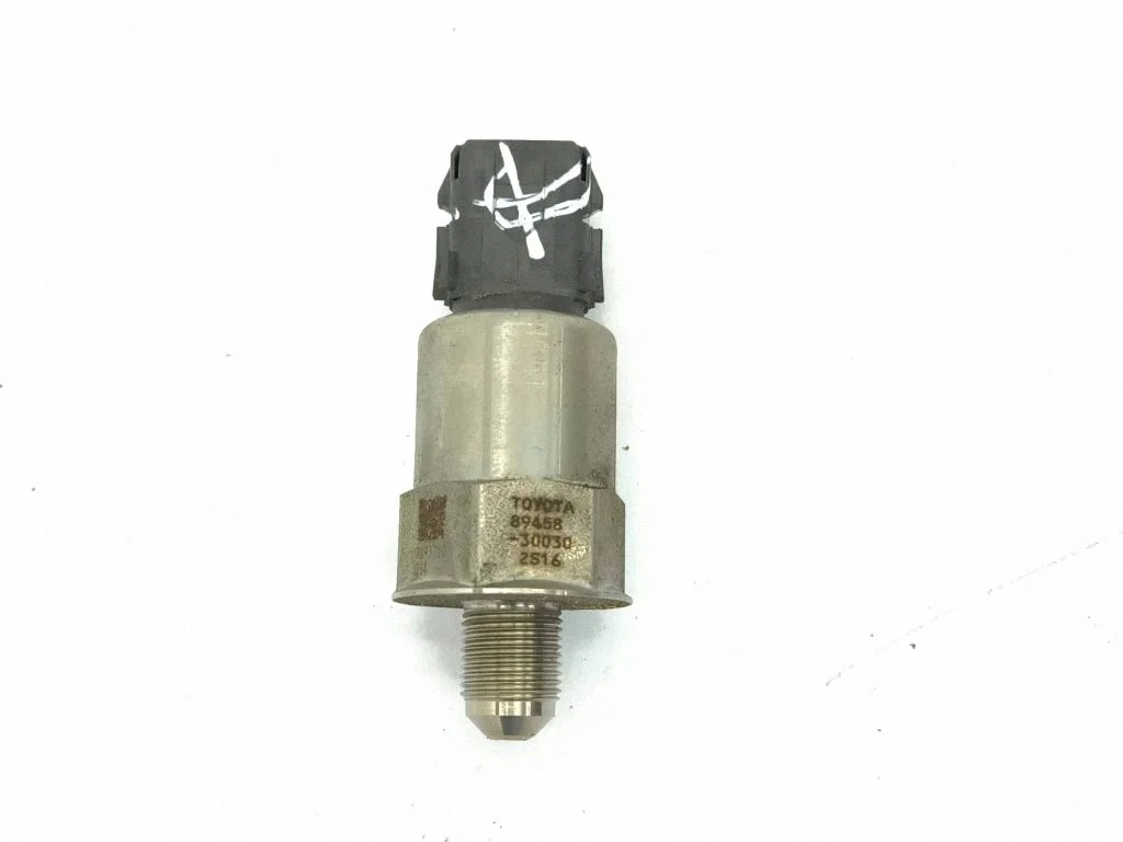 Fuel pressure sensor 8945830030