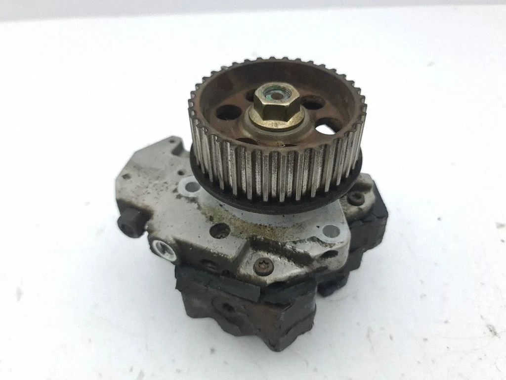Fuel injection high pressure pump