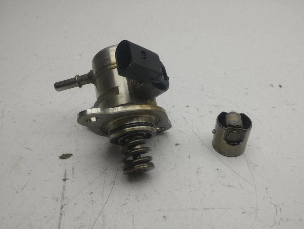 Fuel injection high pressure pump 05E127027D