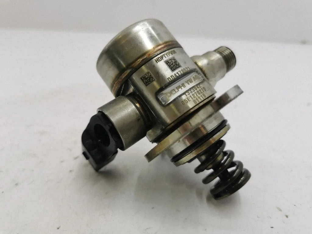 Fuel injection high pressure pump 05E127027D