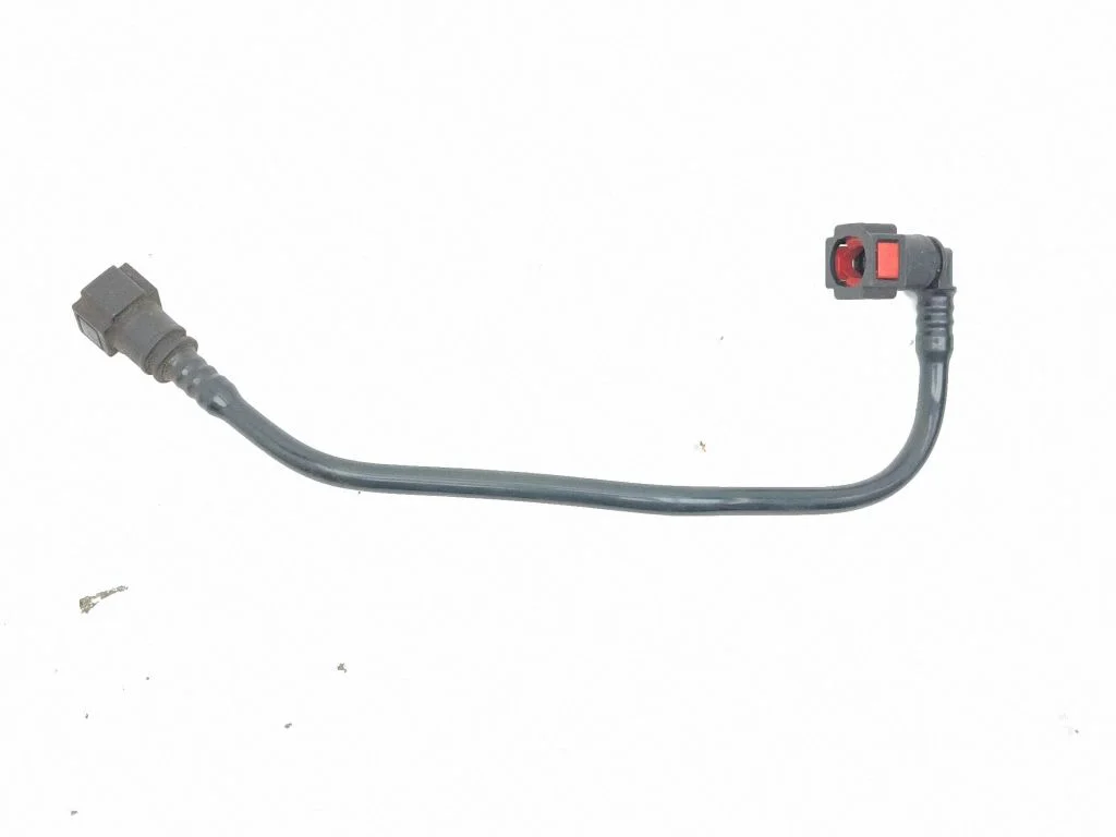 Fuel line pipe
