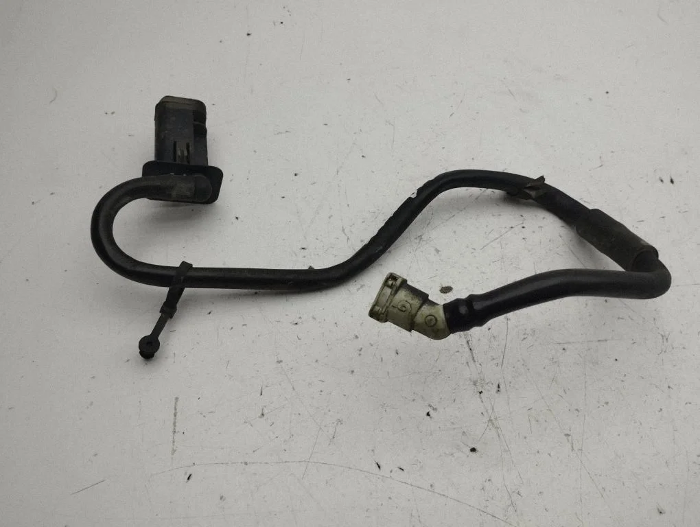 Fuel line pipe