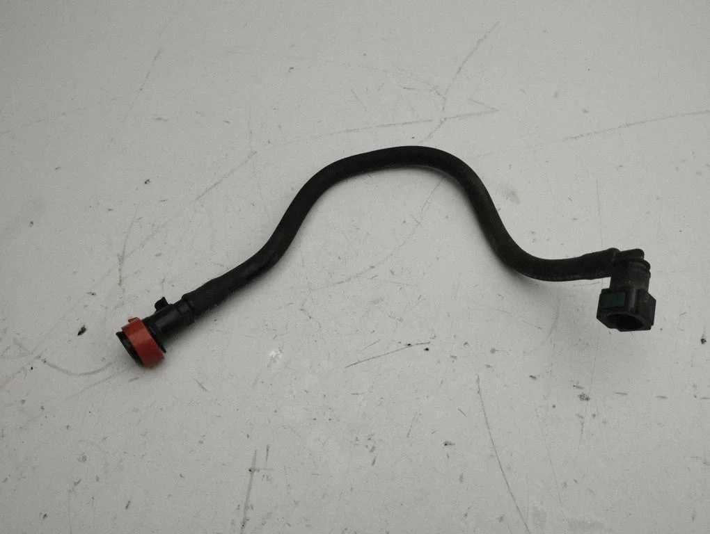 Fuel line pipe 8843