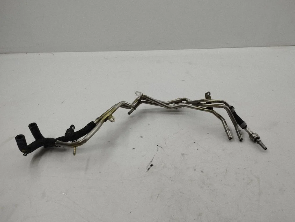 Fuel line pipe 04l204360aq