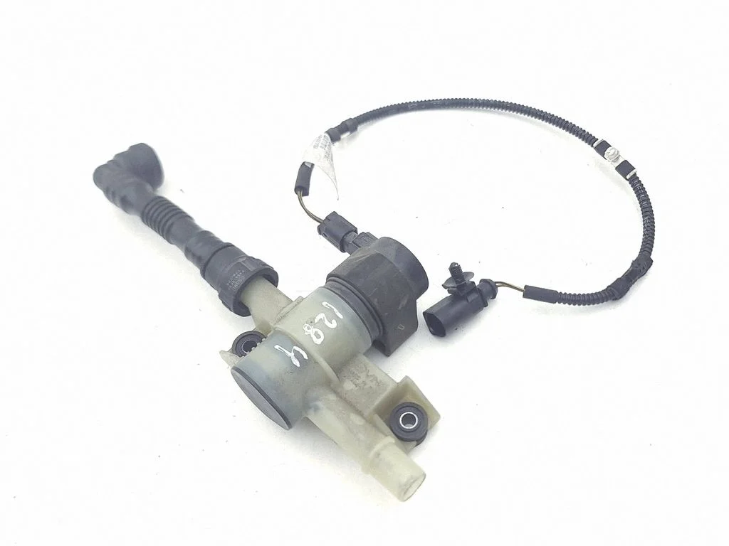 Fuel pressure regulator 5QF201549