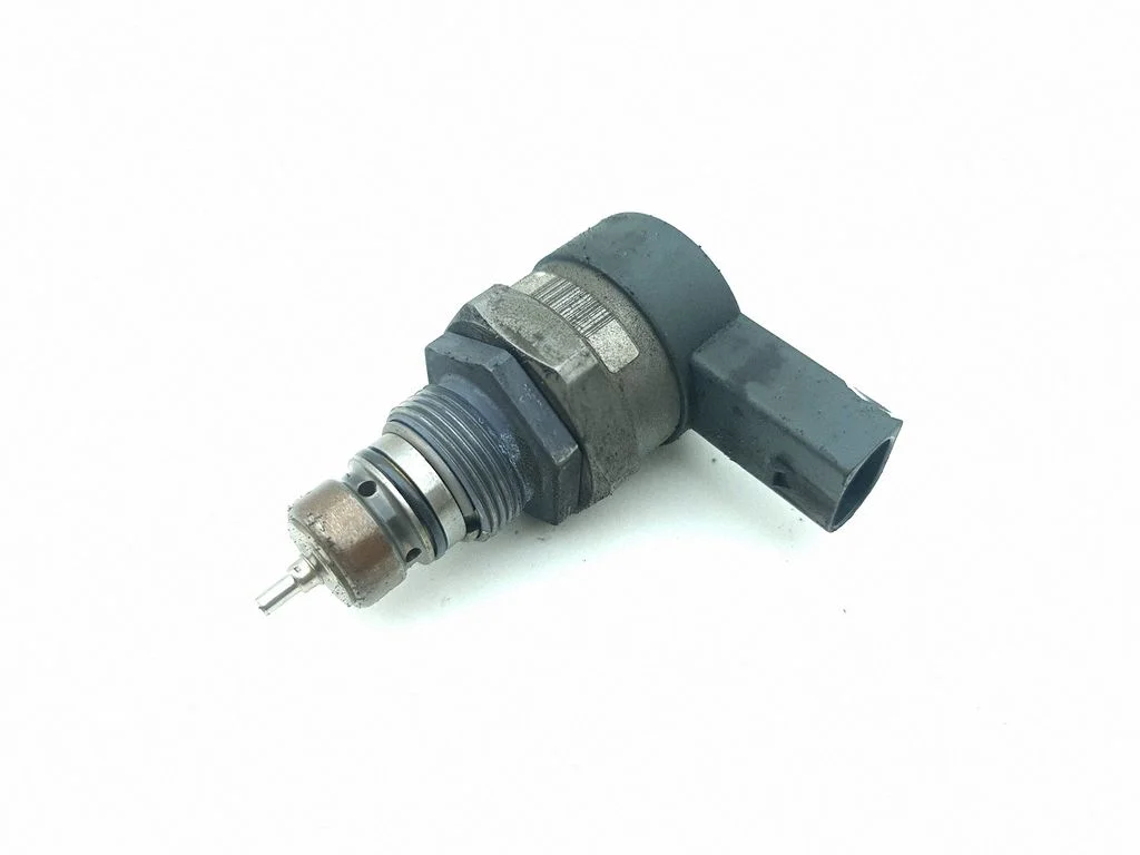 Fuel pressure regulator – BMW 5 Series E60 E61 (2004-2010)