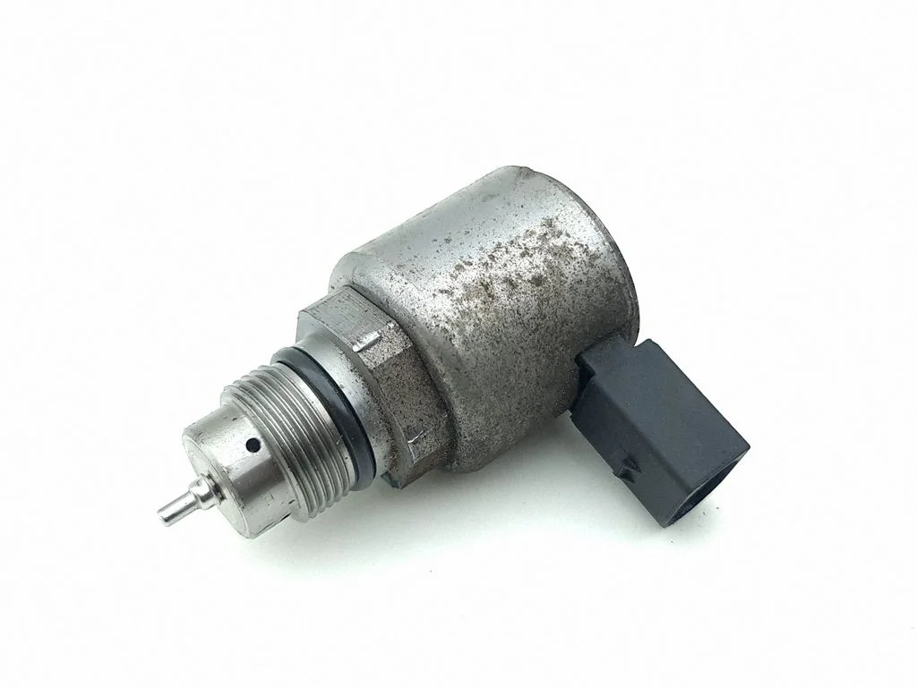 Degvielas spiediena regulators 9307Z522A00