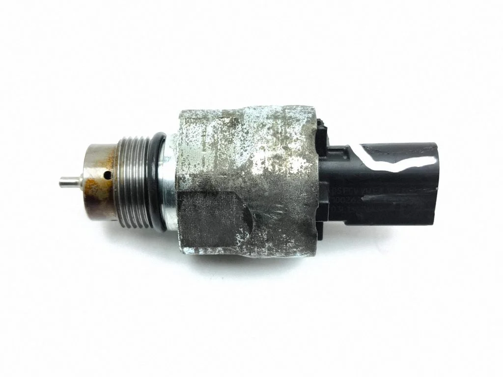 Fuel pressure regulator – Volkswagen Passat CC (2008-2016)