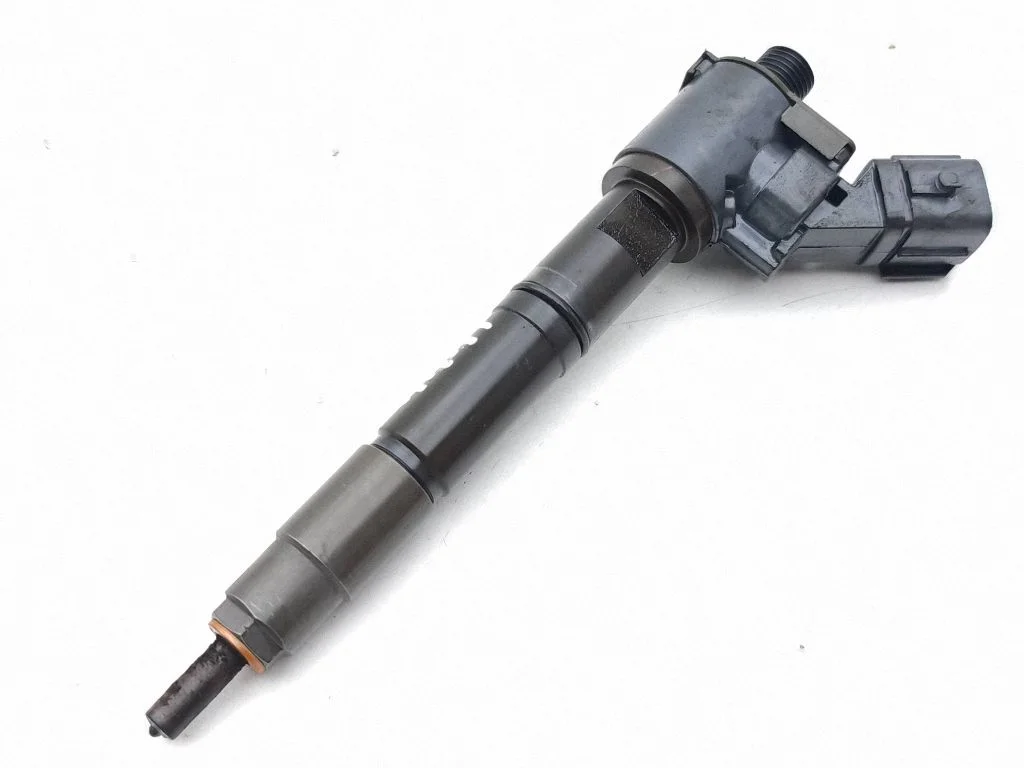 Fuel injector 31452115