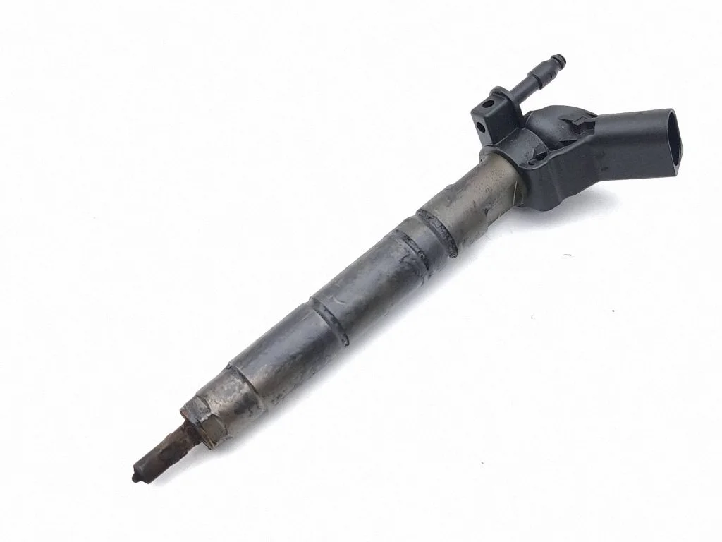 Fuel injector A6420701987