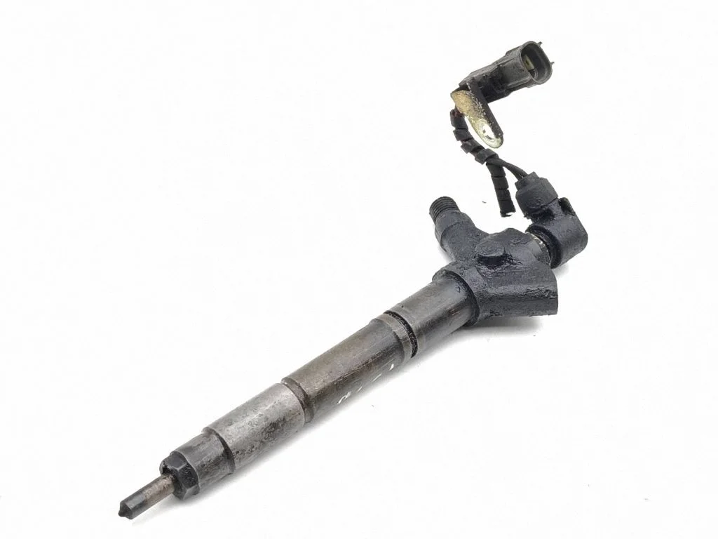Fuel injector 03H05504
