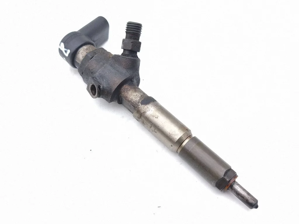 Fuel injector