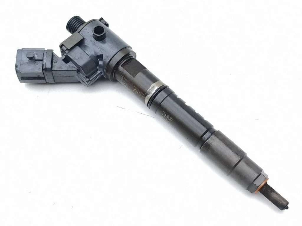 Fuel injector 31452115