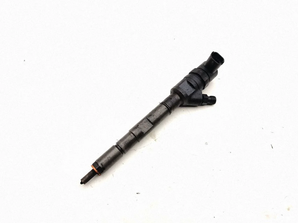 Fuel injector 0445110275