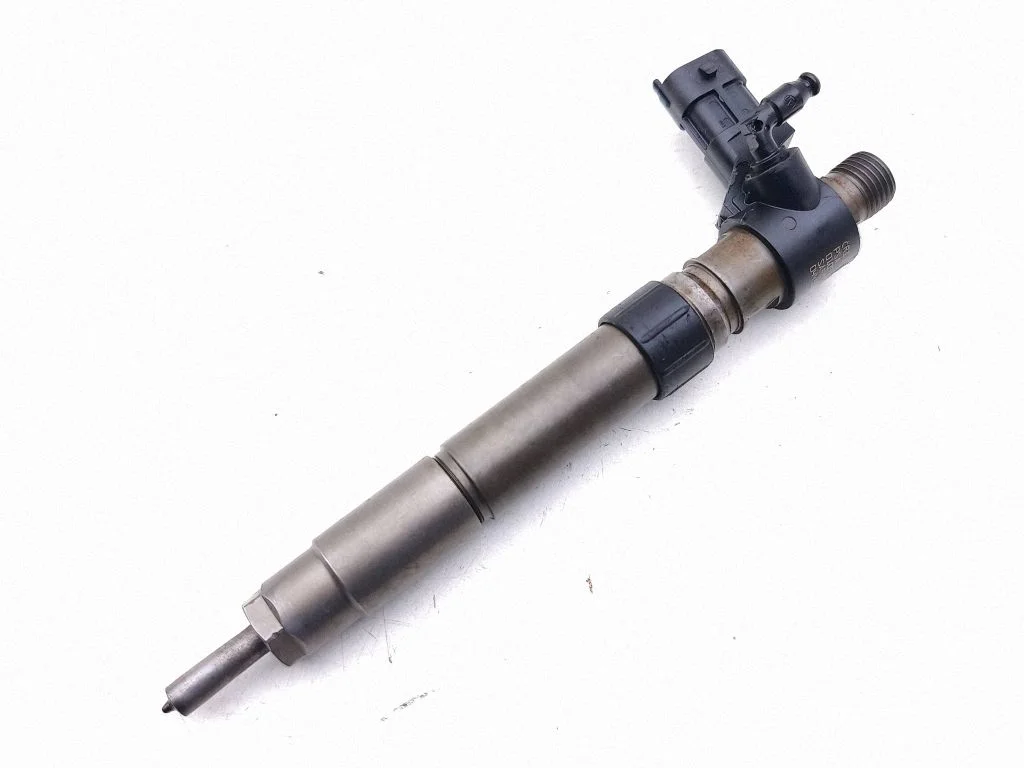 Sprausla (-as) (inžektors (-i)) 2483E37030