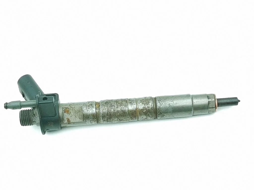 Fuel injector 782346101