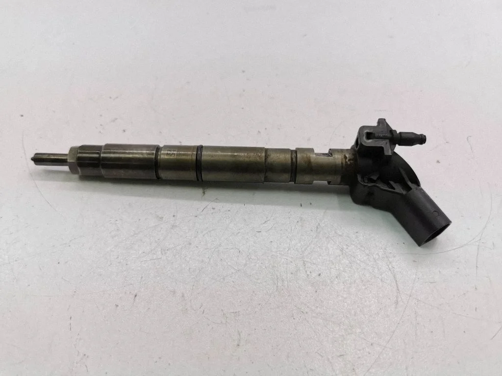 Sprausla (-as) (inžektors (-i)) 059130177Q