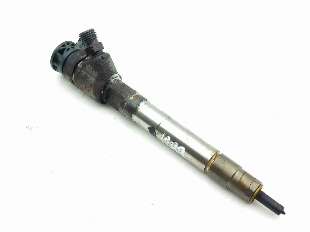 Fuel injector 35062015F