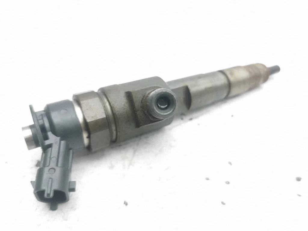 Fuel injector 0445110566