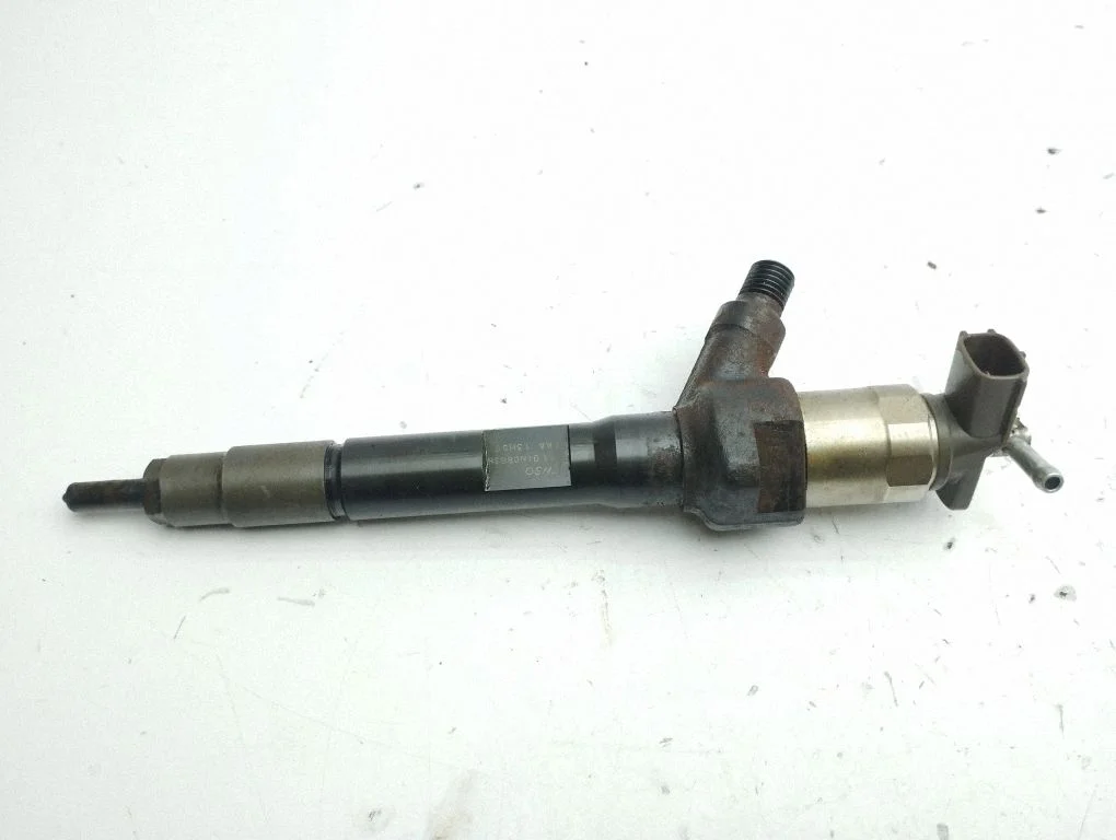 Fuel injector R2AA13H50