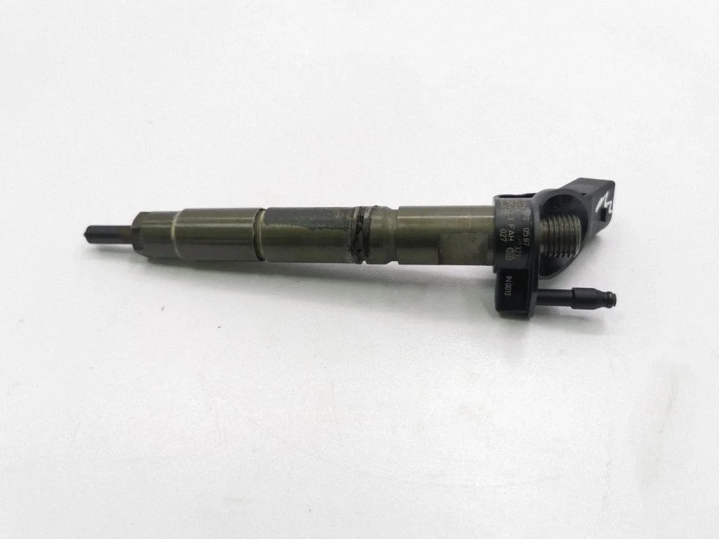 Fuel injector A6420700587