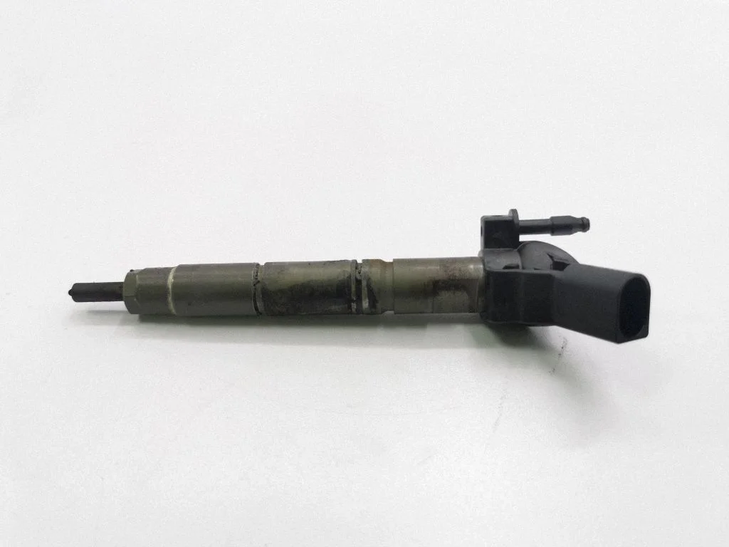 Fuel injector A6420700587