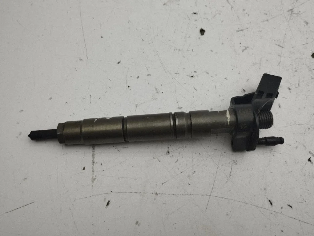 Fuel injector A6420701387