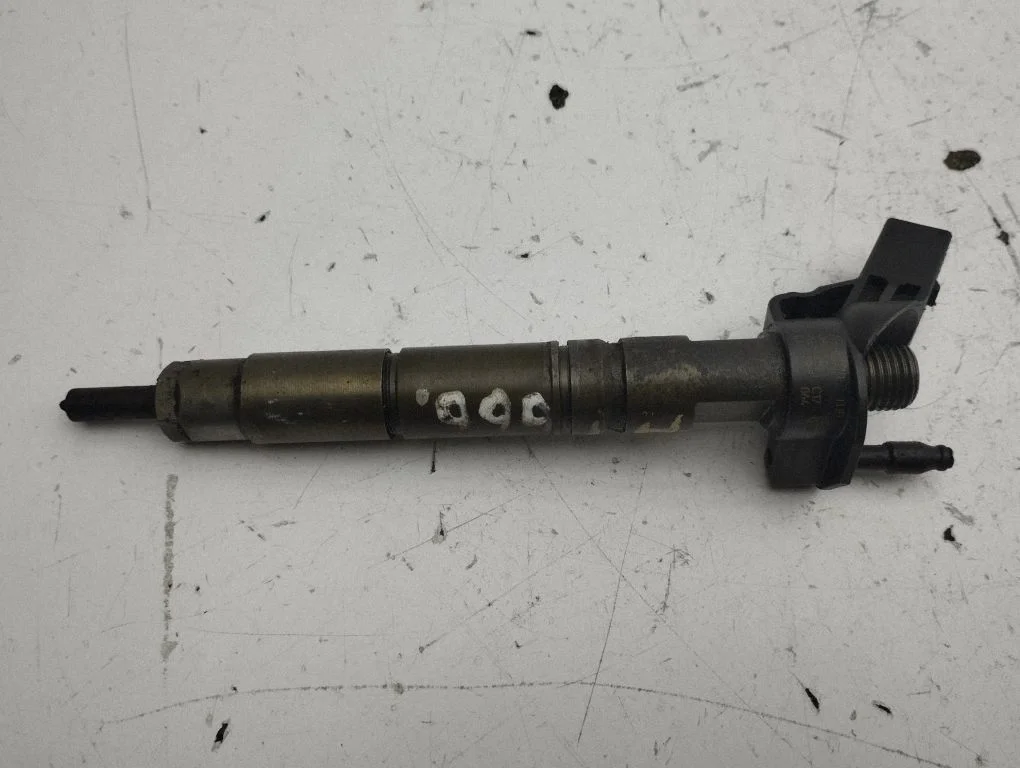 Fuel injector A6420701387