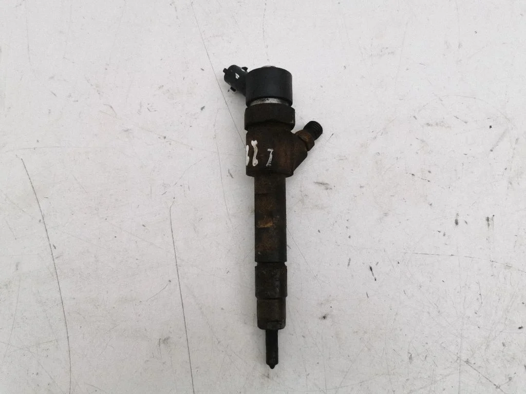 Fuel injector 0445110021