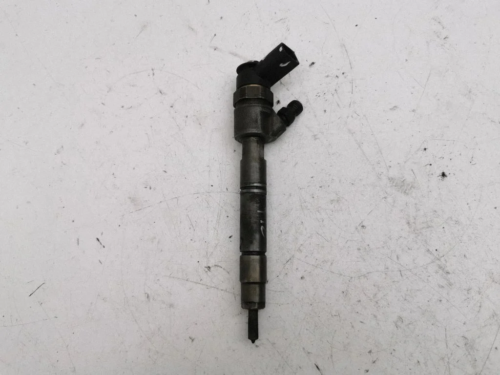 Fuel injector 0445110378