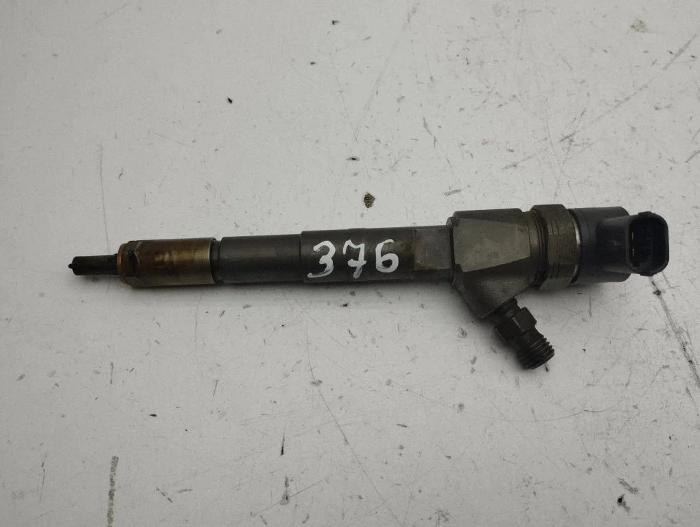 Fuel injector 0445110524