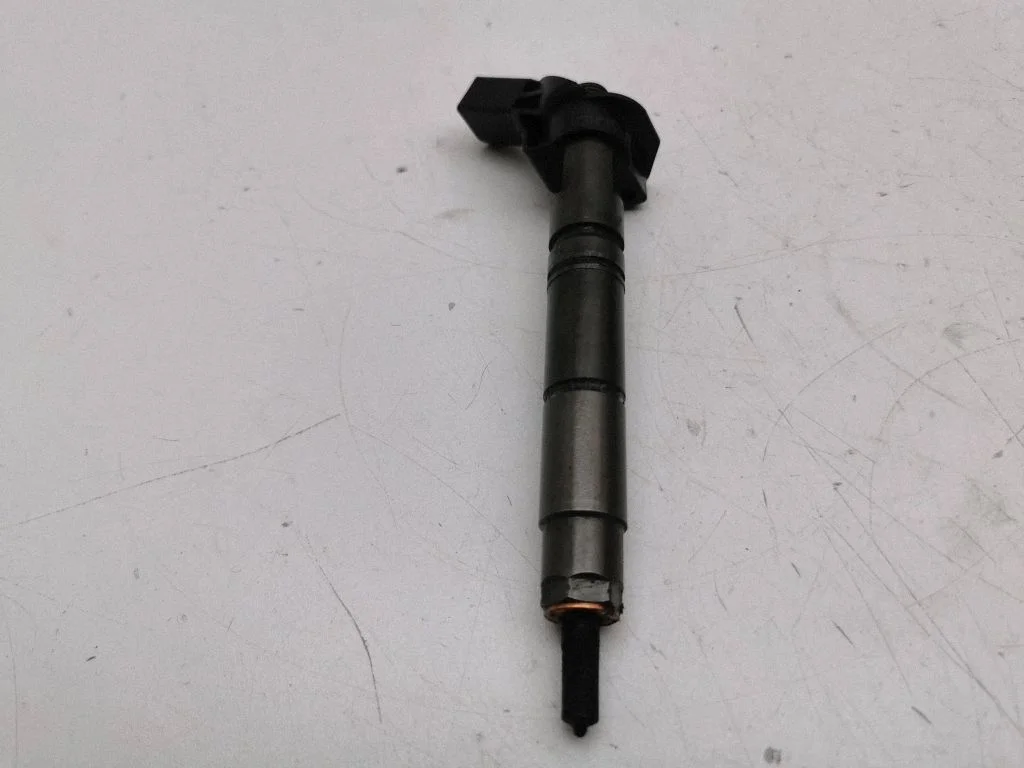 Fuel injector A6420701487