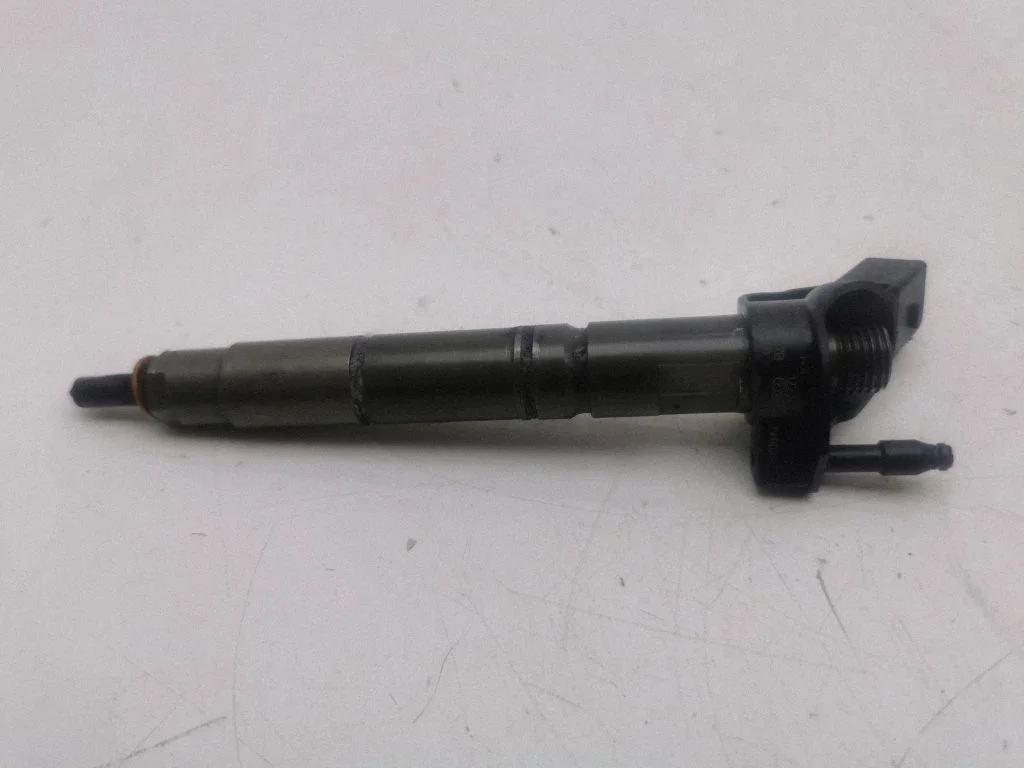 Fuel injector A6420701487